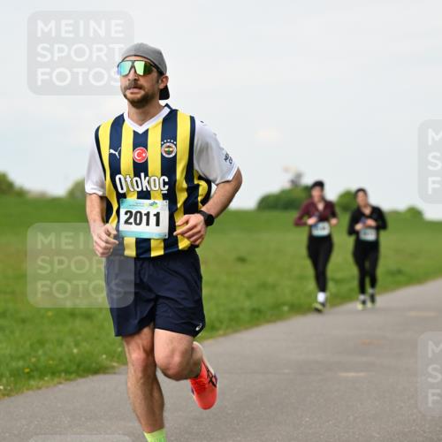 10.05.2026 - 8. Wedeler Halbmarathon Dr. Thomas Lammeyer http://msf.ph/oto/9698350 10.05.2026 11:32:33 Laufen 2011 meine-sportfotos.de