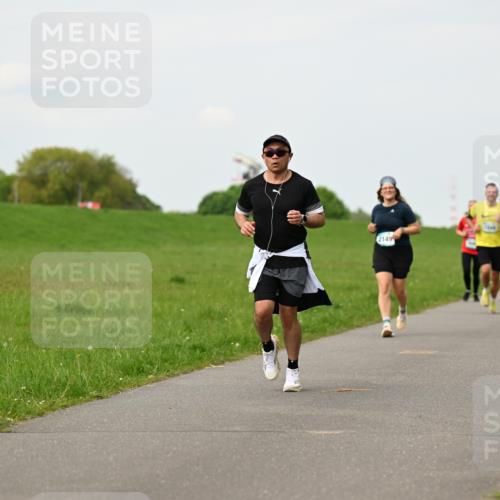 10.05.2026 - 8. Wedeler Halbmarathon Dr. Thomas Lammeyer http://msf.ph/oto/9698383 10.05.2026 11:32:43 Laufen 2149 meine-sportfotos.de