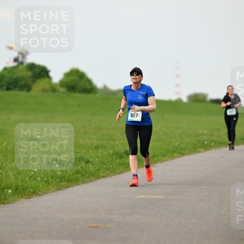 10.05.2026 - 8. Wedeler Halbmarathon Dr. Thomas Lammeyer http://msf.ph/oto/9698457 10.05.2026 11:33:09 Laufen 907 meine-sportfotos.de