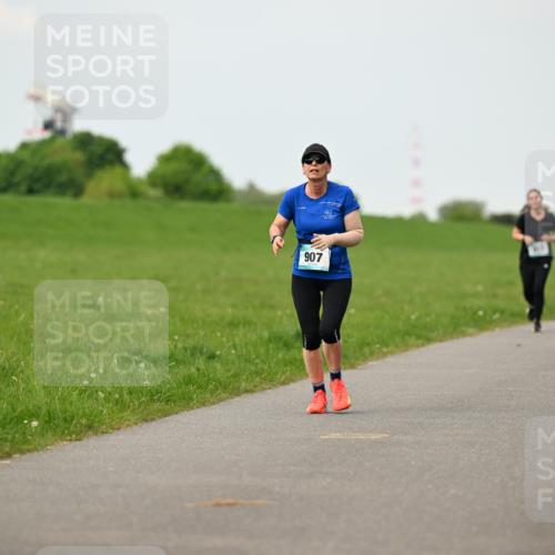 10.05.2026 - 8. Wedeler Halbmarathon Dr. Thomas Lammeyer http://msf.ph/oto/9698458 10.05.2026 11:33:09 Laufen 907 meine-sportfotos.de