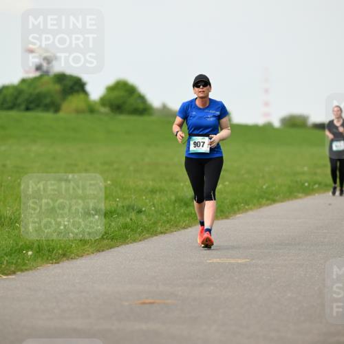 10.05.2026 - 8. Wedeler Halbmarathon Dr. Thomas Lammeyer http://msf.ph/oto/9698459 10.05.2026 11:33:09 Laufen 907 meine-sportfotos.de
