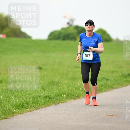 10.05.2026 - 8. Wedeler Halbmarathon Dr. Thomas Lammeyer http://msf.ph/oto/9698475 10.05.2026 11:33:11 Laufen 907 meine-sportfotos.de