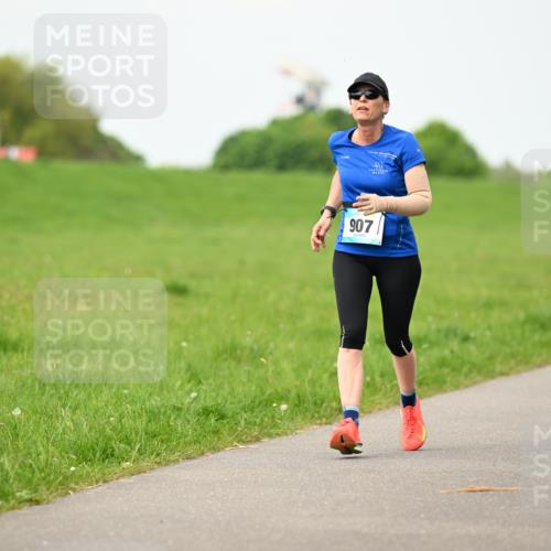 10.05.2026 - 8. Wedeler Halbmarathon Dr. Thomas Lammeyer http://msf.ph/oto/9698476 10.05.2026 11:33:11 Laufen 907 meine-sportfotos.de