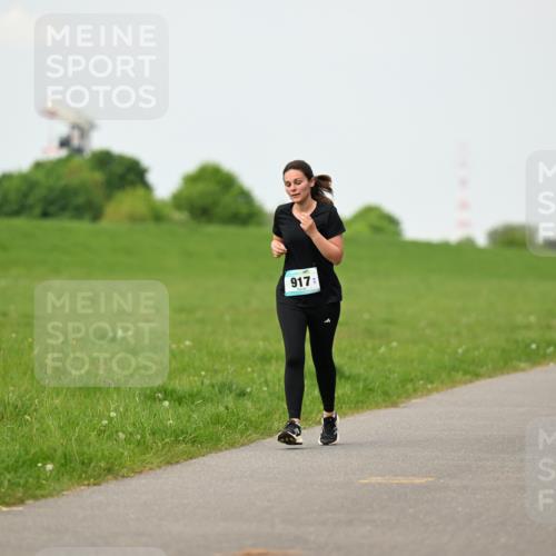 10.05.2026 - 8. Wedeler Halbmarathon Dr. Thomas Lammeyer http://msf.ph/oto/9698491 10.05.2026 11:33:17 Laufen 917 meine-sportfotos.de