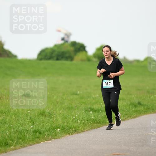 10.05.2026 - 8. Wedeler Halbmarathon Dr. Thomas Lammeyer http://msf.ph/oto/9698498 10.05.2026 11:33:18 Laufen 917 meine-sportfotos.de