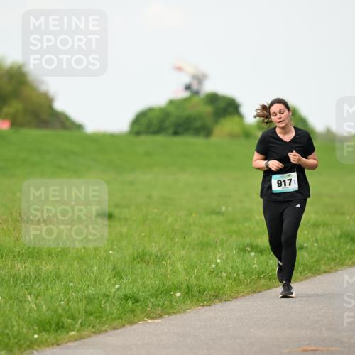 10.05.2026 - 8. Wedeler Halbmarathon Dr. Thomas Lammeyer http://msf.ph/oto/9698500 10.05.2026 11:33:18 Laufen 917 meine-sportfotos.de