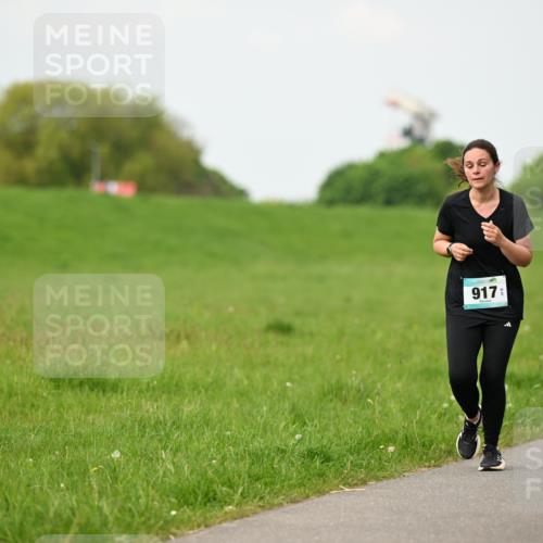 10.05.2026 - 8. Wedeler Halbmarathon Dr. Thomas Lammeyer http://msf.ph/oto/9698505 10.05.2026 11:33:19 Laufen 917 meine-sportfotos.de