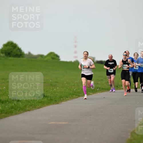 10.05.2026 - 8. Wedeler Halbmarathon Dr. Thomas Lammeyer http://msf.ph/oto/9698508 10.05.2026 11:33:22 Laufen 647, 223, 453, 998 meine-sportfotos.de