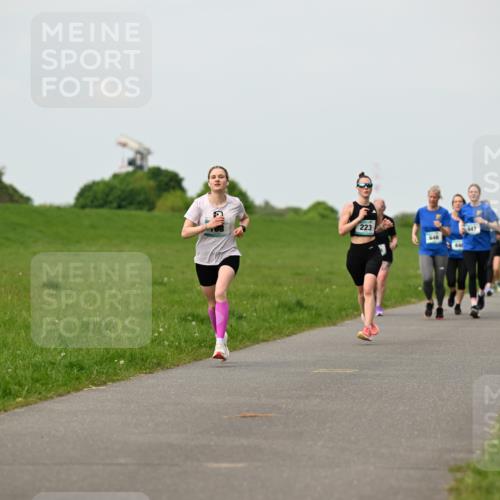 10.05.2026 - 8. Wedeler Halbmarathon Dr. Thomas Lammeyer http://msf.ph/oto/9698526 10.05.2026 11:33:27 Laufen 223, 647, 646 meine-sportfotos.de