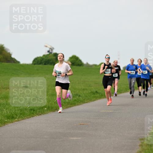 10.05.2026 - 8. Wedeler Halbmarathon Dr. Thomas Lammeyer http://msf.ph/oto/9698531 10.05.2026 11:33:28 Laufen 223, 108 meine-sportfotos.de