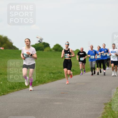 10.05.2026 - 8. Wedeler Halbmarathon Dr. Thomas Lammeyer http://msf.ph/oto/9698537 10.05.2026 11:33:29 Laufen 108, 223 meine-sportfotos.de