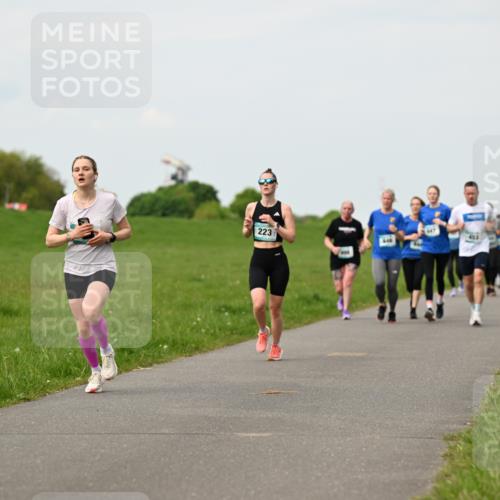10.05.2026 - 8. Wedeler Halbmarathon Dr. Thomas Lammeyer http://msf.ph/oto/9698540 10.05.2026 11:33:29 Laufen 223 meine-sportfotos.de