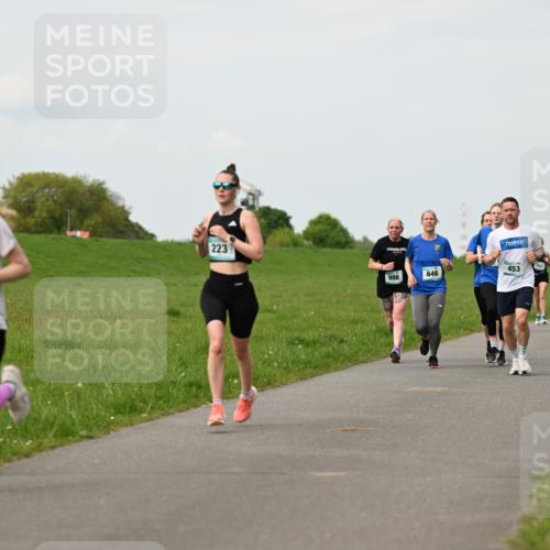 10.05.2026 - 8. Wedeler Halbmarathon Dr. Thomas Lammeyer http://msf.ph/oto/9698544 10.05.2026 11:33:31 Laufen 223, 998, 646, 453, 1005 meine-sportfotos.de