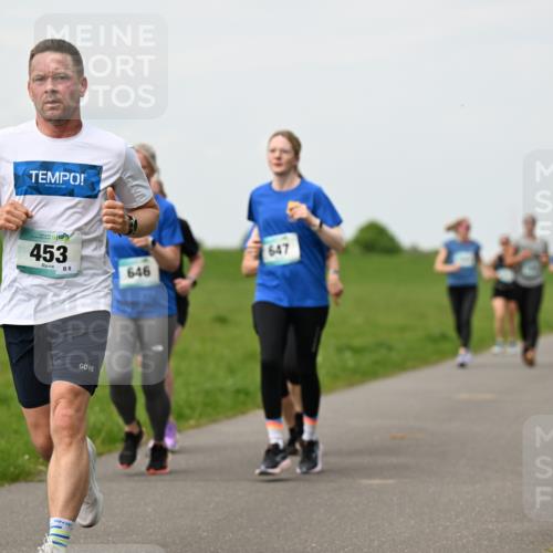 10.05.2026 - 8. Wedeler Halbmarathon Dr. Thomas Lammeyer http://msf.ph/oto/9698567 10.05.2026 11:33:36 Laufen 453, 646, 647 meine-sportfotos.de