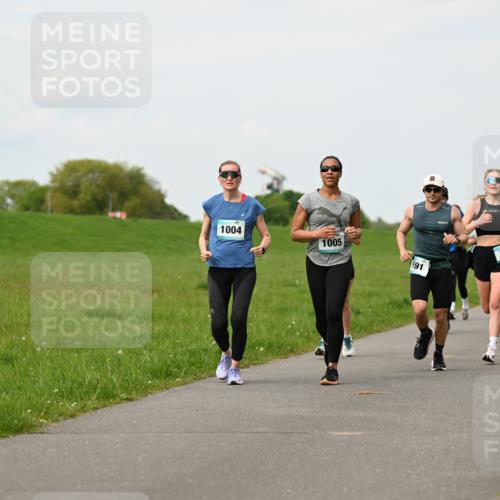 10.05.2026 - 8. Wedeler Halbmarathon Dr. Thomas Lammeyer http://msf.ph/oto/9698600 10.05.2026 11:33:40 Laufen 1004, 1005, 591, 770 meine-sportfotos.de
