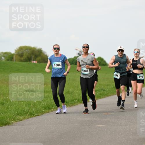 10.05.2026 - 8. Wedeler Halbmarathon Dr. Thomas Lammeyer http://msf.ph/oto/9698603 10.05.2026 11:33:41 Laufen 1004, 1005, 591, 770 meine-sportfotos.de