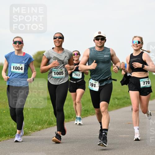 10.05.2026 - 8. Wedeler Halbmarathon Dr. Thomas Lammeyer http://msf.ph/oto/9698616 10.05.2026 11:33:43 Laufen 1004, 1005, 763, 591, 770 meine-sportfotos.de