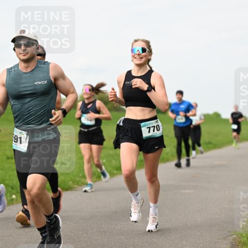 10.05.2026 - 8. Wedeler Halbmarathon Dr. Thomas Lammeyer http://msf.ph/oto/9698623 10.05.2026 11:33:44 Laufen 1004, 770 meine-sportfotos.de