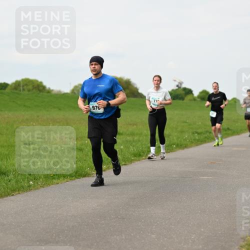 10.05.2026 - 8. Wedeler Halbmarathon Dr. Thomas Lammeyer http://msf.ph/oto/9698644 10.05.2026 11:33:47 Laufen 976 meine-sportfotos.de