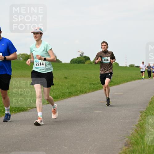 10.05.2026 - 8. Wedeler Halbmarathon Dr. Thomas Lammeyer http://msf.ph/oto/9698698 10.05.2026 11:33:58 Laufen 2214, 868 meine-sportfotos.de