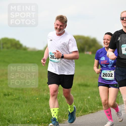 10.05.2026 - 8. Wedeler Halbmarathon Dr. Thomas Lammeyer http://msf.ph/oto/9698751 10.05.2026 11:34:15 Laufen 2035, 2032, 460 meine-sportfotos.de