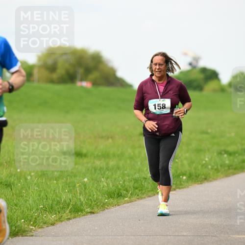 10.05.2026 - 8. Wedeler Halbmarathon Dr. Thomas Lammeyer http://msf.ph/oto/9698816 10.05.2026 11:34:37 Laufen 921, 158, 106 meine-sportfotos.de