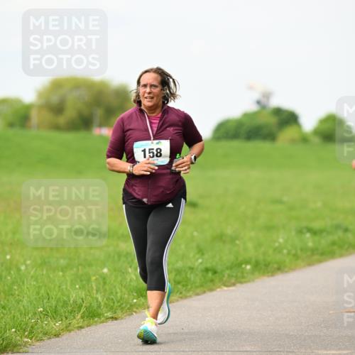 10.05.2026 - 8. Wedeler Halbmarathon Dr. Thomas Lammeyer http://msf.ph/oto/9698821 10.05.2026 11:34:37 Laufen 158 meine-sportfotos.de