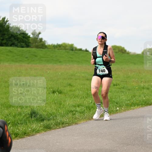 10.05.2026 - 8. Wedeler Halbmarathon Dr. Thomas Lammeyer http://msf.ph/oto/9698912 10.05.2026 11:35:10 Laufen 740 meine-sportfotos.de