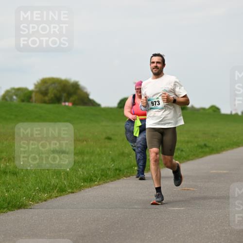 10.05.2026 - 8. Wedeler Halbmarathon Dr. Thomas Lammeyer http://msf.ph/oto/9698921 10.05.2026 11:35:13 Laufen 973 meine-sportfotos.de