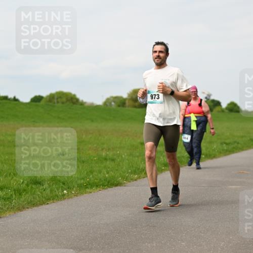 10.05.2026 - 8. Wedeler Halbmarathon Dr. Thomas Lammeyer http://msf.ph/oto/9698929 10.05.2026 11:35:14 Laufen 973, 384 meine-sportfotos.de