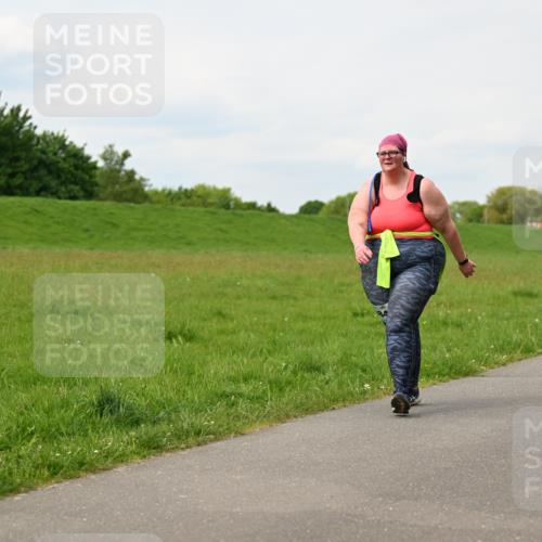 10.05.2026 - 8. Wedeler Halbmarathon Dr. Thomas Lammeyer http://msf.ph/oto/9698948 10.05.2026 11:35:19 Laufen  meine-sportfotos.de