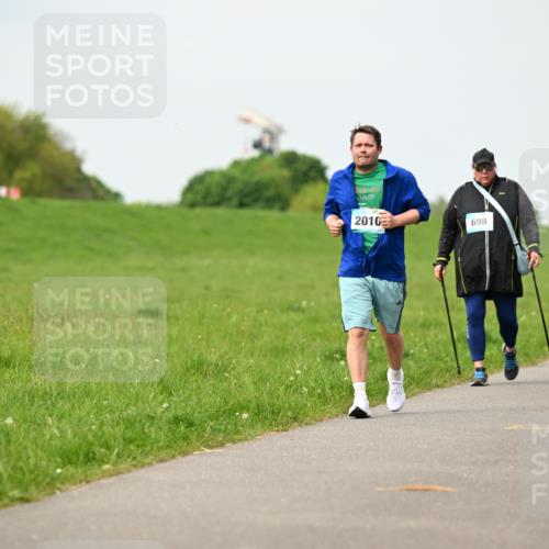 10.05.2026 - 8. Wedeler Halbmarathon Dr. Thomas Lammeyer http://msf.ph/oto/9698951 10.05.2026 11:35:31 Laufen 2010, 698, 889, 605 meine-sportfotos.de