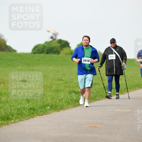 10.05.2026 - 8. Wedeler Halbmarathon Dr. Thomas Lammeyer http://msf.ph/oto/9698952 10.05.2026 11:35:31 Laufen 2010, 698, 889, 890 meine-sportfotos.de