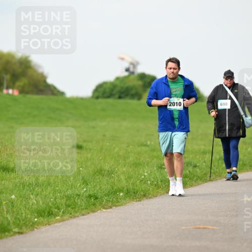 10.05.2026 - 8. Wedeler Halbmarathon Dr. Thomas Lammeyer http://msf.ph/oto/9698954 10.05.2026 11:35:32 Laufen 2020, 2010, 698, 889 meine-sportfotos.de