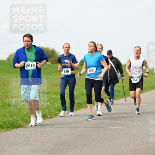 10.05.2026 - 8. Wedeler Halbmarathon Dr. Thomas Lammeyer http://msf.ph/oto/9698978 10.05.2026 11:35:36 Laufen 204, 2010, 889, 605, 258 meine-sportfotos.de