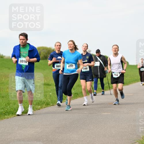 10.05.2026 - 8. Wedeler Halbmarathon Dr. Thomas Lammeyer http://msf.ph/oto/9698980 10.05.2026 11:35:36 Laufen 2025, 2010, 889, 605, 890, 258 meine-sportfotos.de