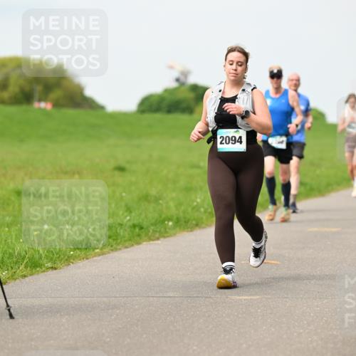 10.05.2026 - 8. Wedeler Halbmarathon Dr. Thomas Lammeyer http://msf.ph/oto/9699015 10.05.2026 11:35:44 Laufen 2094 meine-sportfotos.de