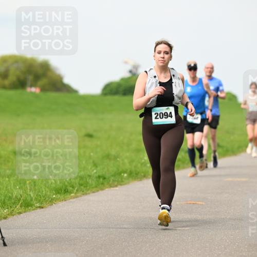 10.05.2026 - 8. Wedeler Halbmarathon Dr. Thomas Lammeyer http://msf.ph/oto/9699017 10.05.2026 11:35:44 Laufen 2094 meine-sportfotos.de