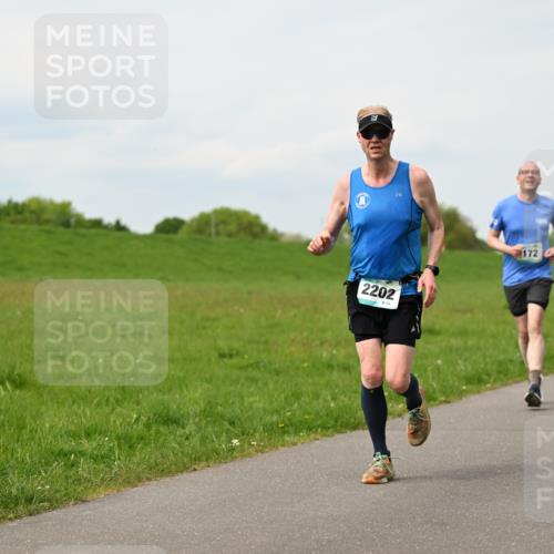 10.05.2026 - 8. Wedeler Halbmarathon Dr. Thomas Lammeyer http://msf.ph/oto/9699038 10.05.2026 11:35:48 Laufen 2202, 172 meine-sportfotos.de