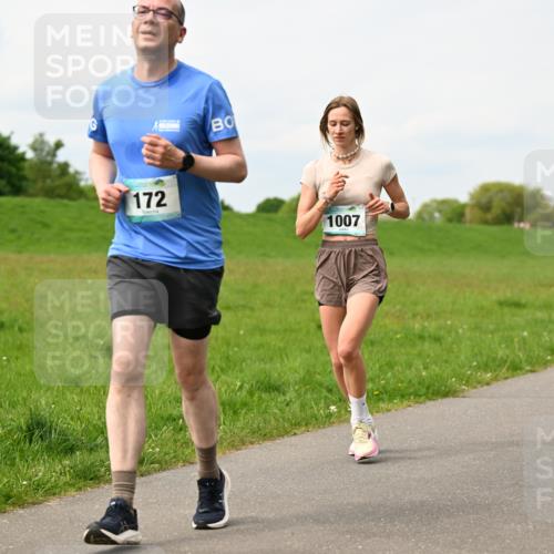 10.05.2026 - 8. Wedeler Halbmarathon Dr. Thomas Lammeyer http://msf.ph/oto/9699055 10.05.2026 11:35:51 Laufen 172, 1007, 2180 meine-sportfotos.de