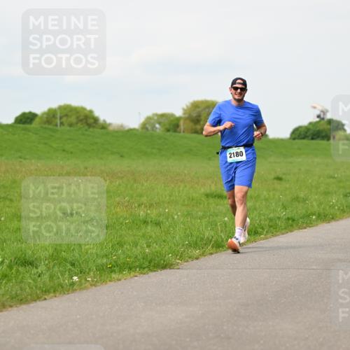 10.05.2026 - 8. Wedeler Halbmarathon Dr. Thomas Lammeyer http://msf.ph/oto/9699062 10.05.2026 11:35:52 Laufen 2180 meine-sportfotos.de