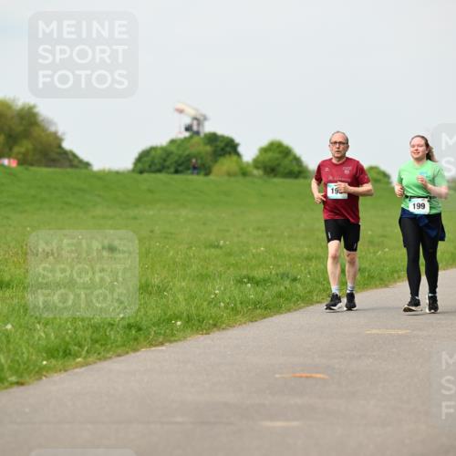 10.05.2026 - 8. Wedeler Halbmarathon Dr. Thomas Lammeyer http://msf.ph/oto/9699073 10.05.2026 11:35:55 Laufen 199 meine-sportfotos.de