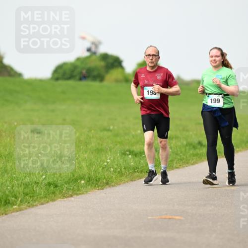 10.05.2026 - 8. Wedeler Halbmarathon Dr. Thomas Lammeyer http://msf.ph/oto/9699081 10.05.2026 11:35:57 Laufen 195, 199 meine-sportfotos.de