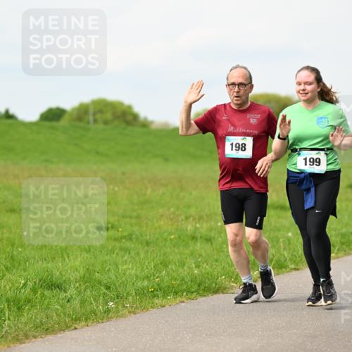10.05.2026 - 8. Wedeler Halbmarathon Dr. Thomas Lammeyer http://msf.ph/oto/9699109 10.05.2026 11:36:01 Laufen 198, 199 meine-sportfotos.de