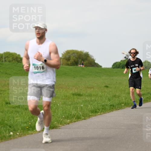 10.05.2026 - 8. Wedeler Halbmarathon Dr. Thomas Lammeyer http://msf.ph/oto/9699153 10.05.2026 11:36:12 Laufen 1016, 160 meine-sportfotos.de