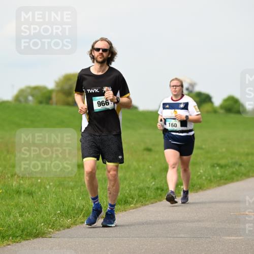 10.05.2026 - 8. Wedeler Halbmarathon Dr. Thomas Lammeyer http://msf.ph/oto/9699168 10.05.2026 11:36:15 Laufen 966, 160 meine-sportfotos.de