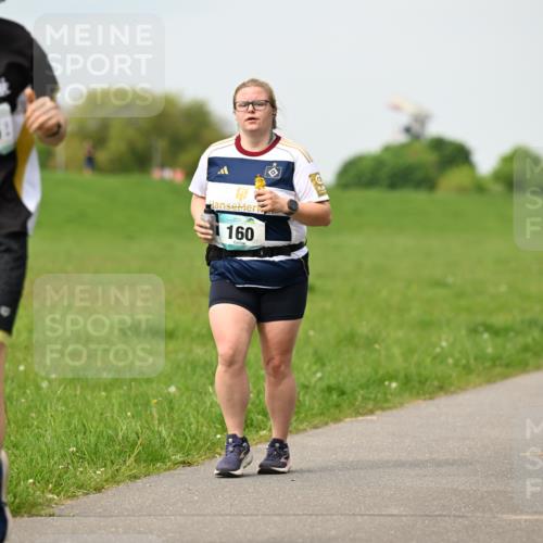 10.05.2026 - 8. Wedeler Halbmarathon Dr. Thomas Lammeyer http://msf.ph/oto/9699171 10.05.2026 11:36:16 Laufen 966, 160 meine-sportfotos.de