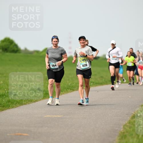 10.05.2026 - 8. Wedeler Halbmarathon Dr. Thomas Lammeyer http://msf.ph/oto/9699228 10.05.2026 11:36:27 Laufen 564, 826 meine-sportfotos.de