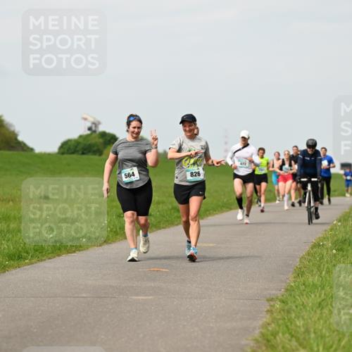 10.05.2026 - 8. Wedeler Halbmarathon Dr. Thomas Lammeyer http://msf.ph/oto/9699249 10.05.2026 11:36:31 Laufen 564, 826 meine-sportfotos.de