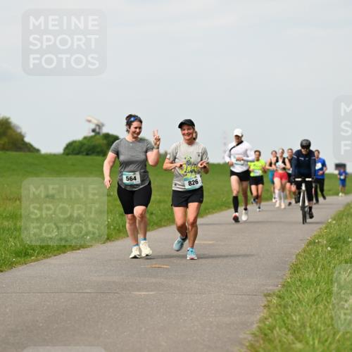 10.05.2026 - 8. Wedeler Halbmarathon Dr. Thomas Lammeyer http://msf.ph/oto/9699250 10.05.2026 11:36:31 Laufen 564, 826 meine-sportfotos.de